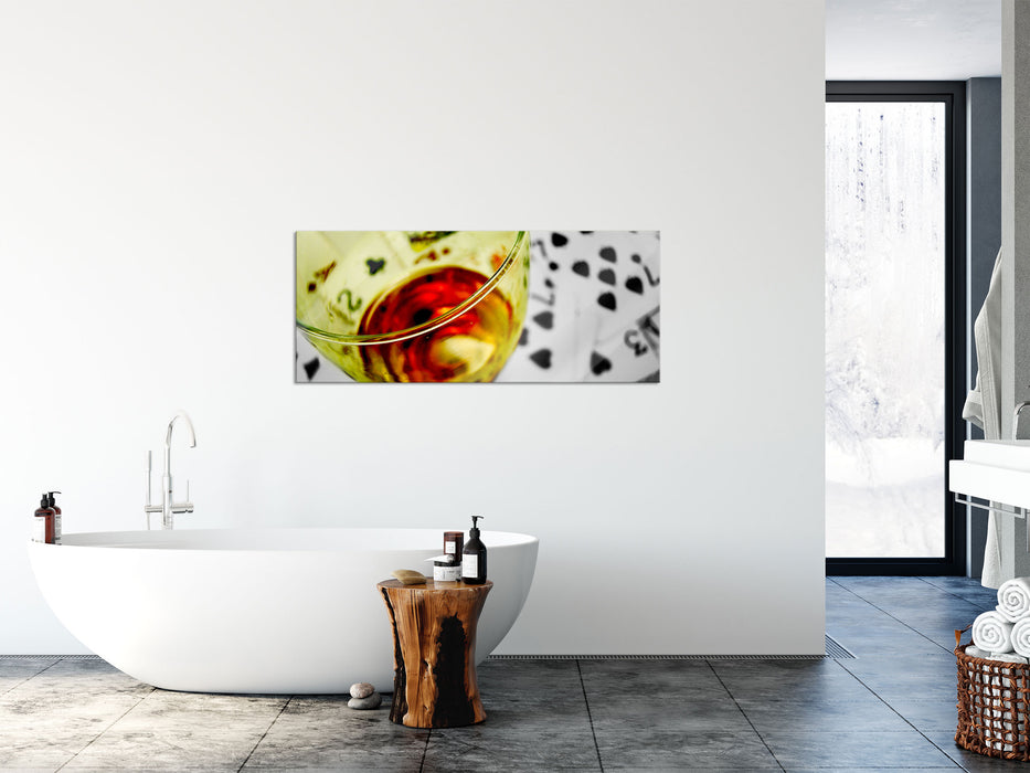 Glas Wein auf Spielkarten, Glasbild Panorama
