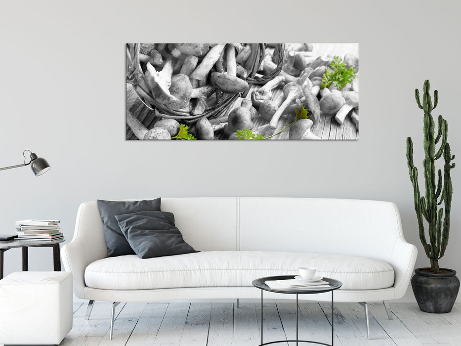 Pilzsammlung im Körbchen, Glasbild Panorama