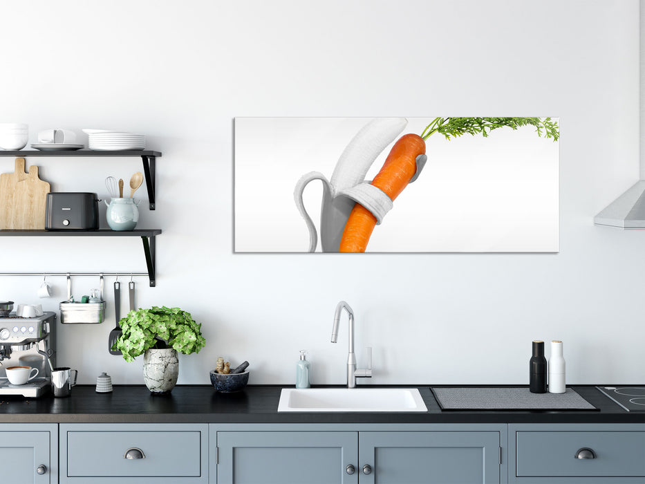 Banane und Möhre tanzen, Glasbild Panorama