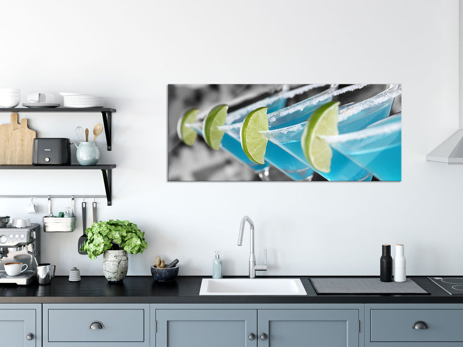 schöne Swimming Pool Cocktails, Glasbild Panorama