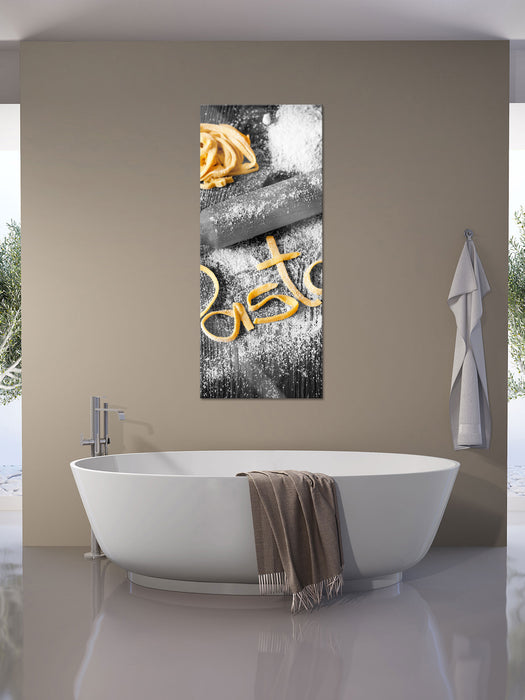 Pasta vor Nudelholz, Glasbild Panorama