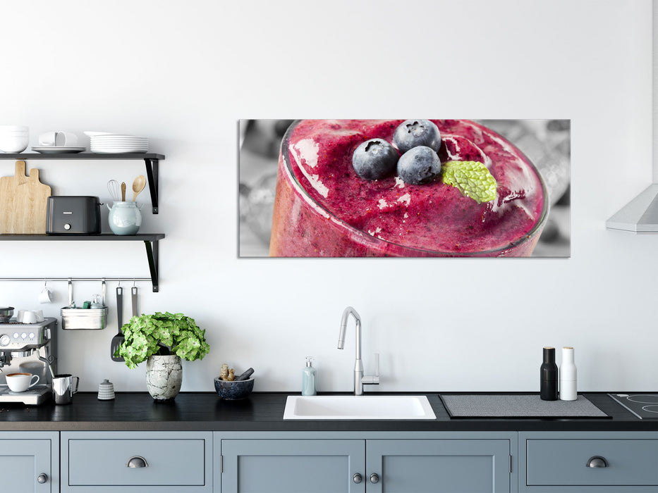 köstlicher Blaubeershake, Glasbild Panorama