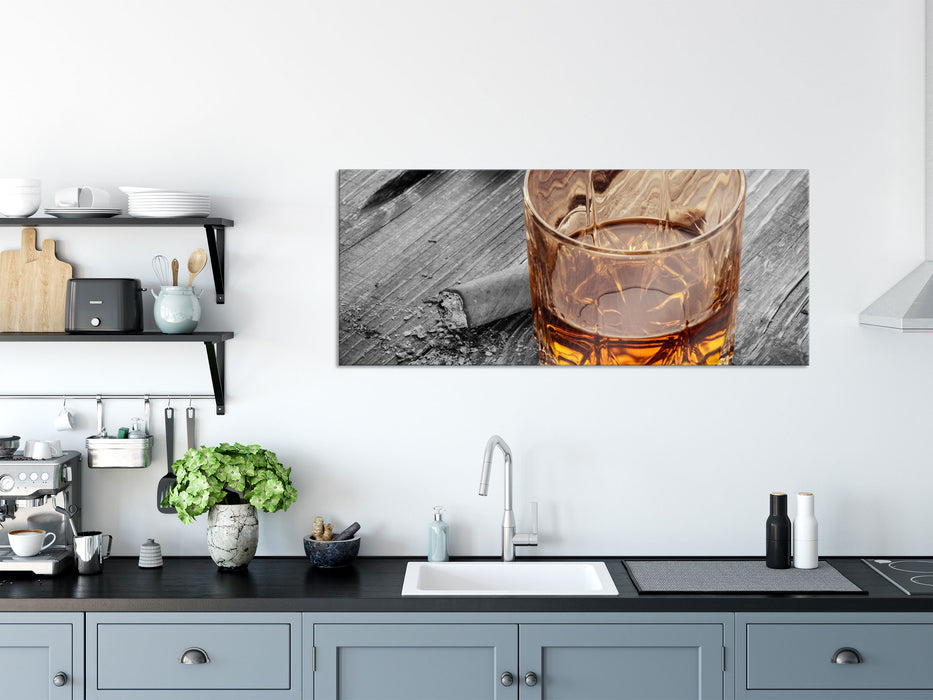 Zigarren hinter Whiskeyglas, Glasbild Panorama