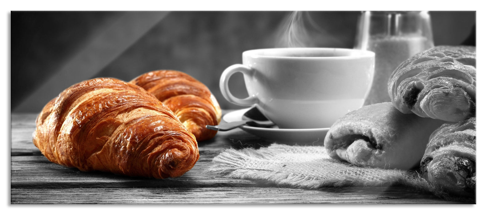 Pixxprint Croissants mit frischem Kaffee, Glasbild Panorama