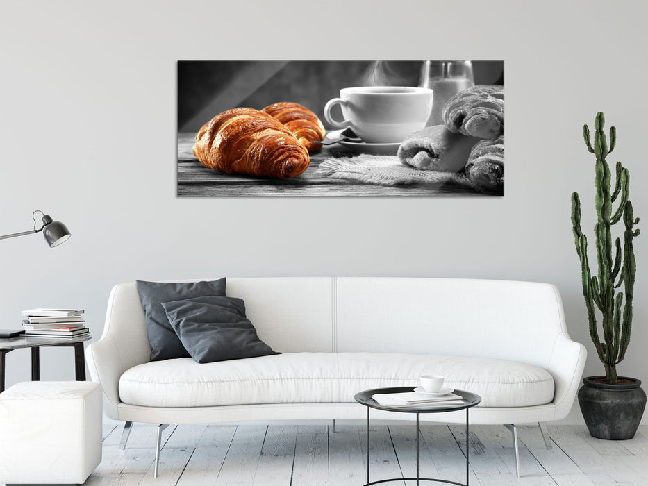 Croissants mit frischem Kaffee, Glasbild Panorama