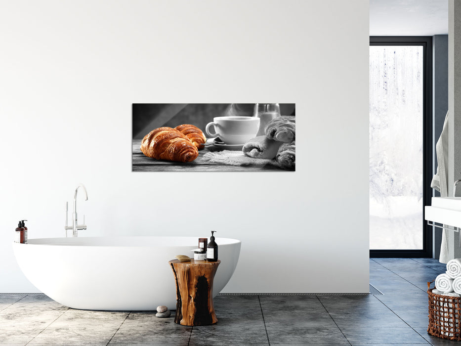 Croissants mit frischem Kaffee, Glasbild Panorama