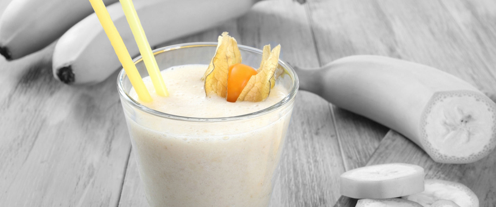 frischer Bananenshake, Glasbild Panorama