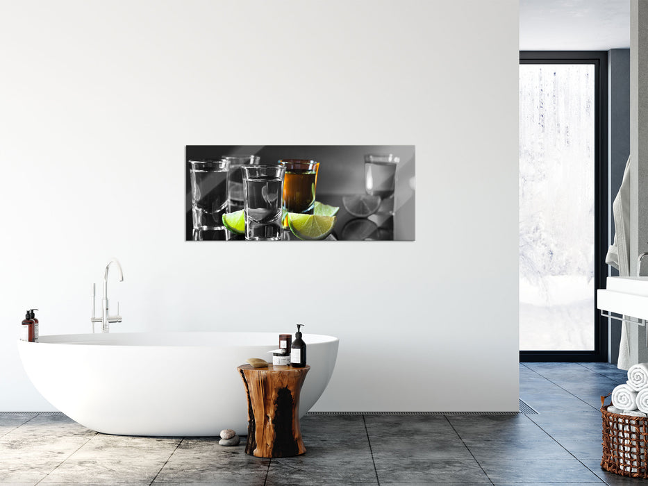 Tequila Shots mit Limetten, Glasbild Panorama