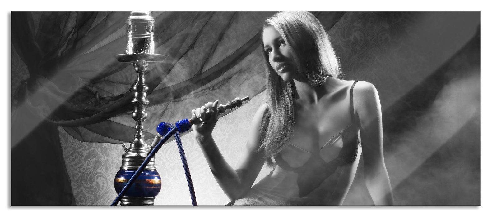 Pixxprint Frau mit Shisha, Glasbild Panorama