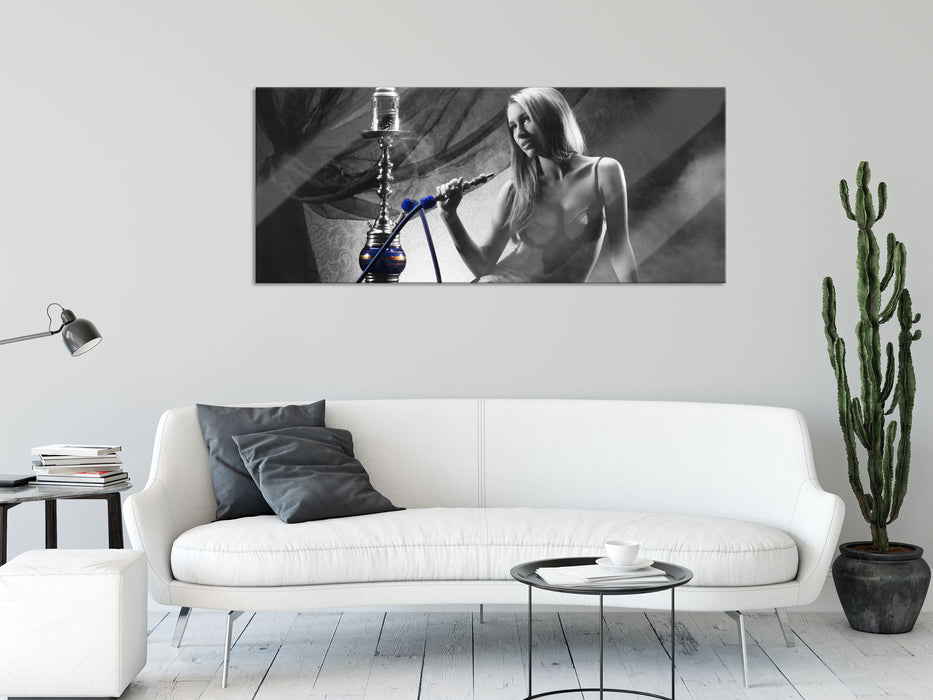 Frau mit Shisha, Glasbild Panorama