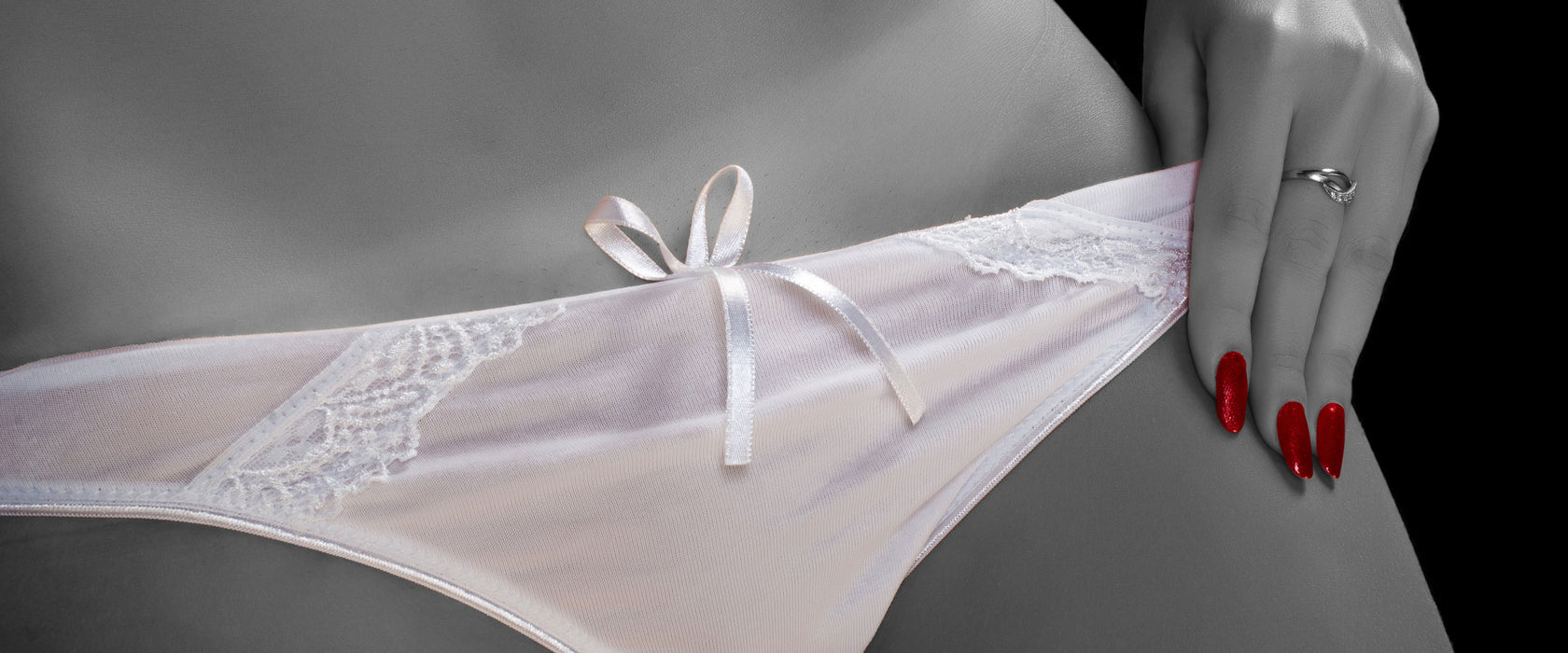 weißes Dessous, Glasbild Panorama