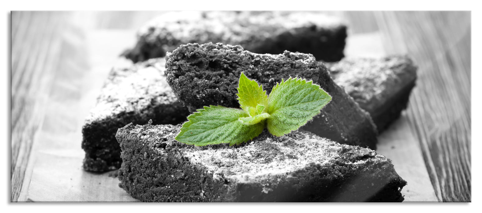 Pixxprint köstlicher Brownie mit Minze, Glasbild Panorama