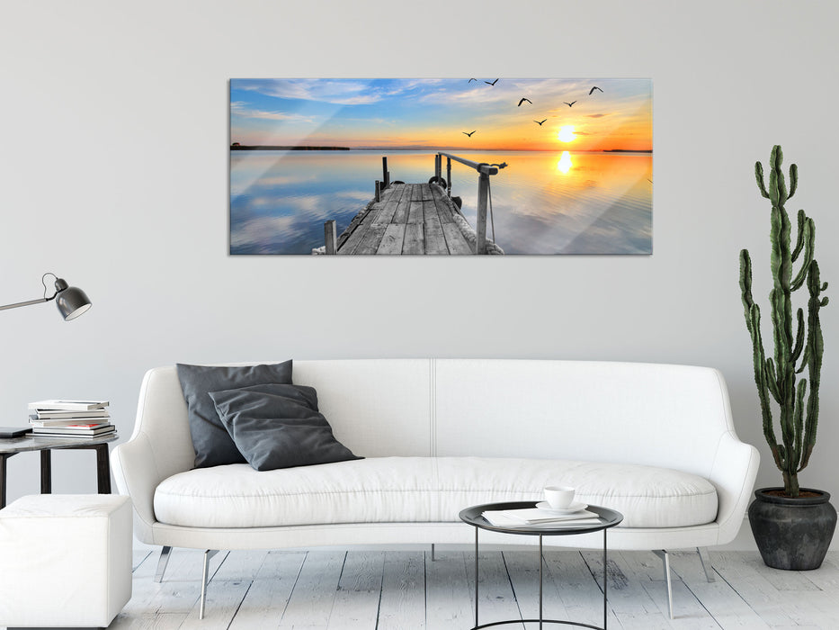 schöner Steg mit Möwen, Glasbild Panorama