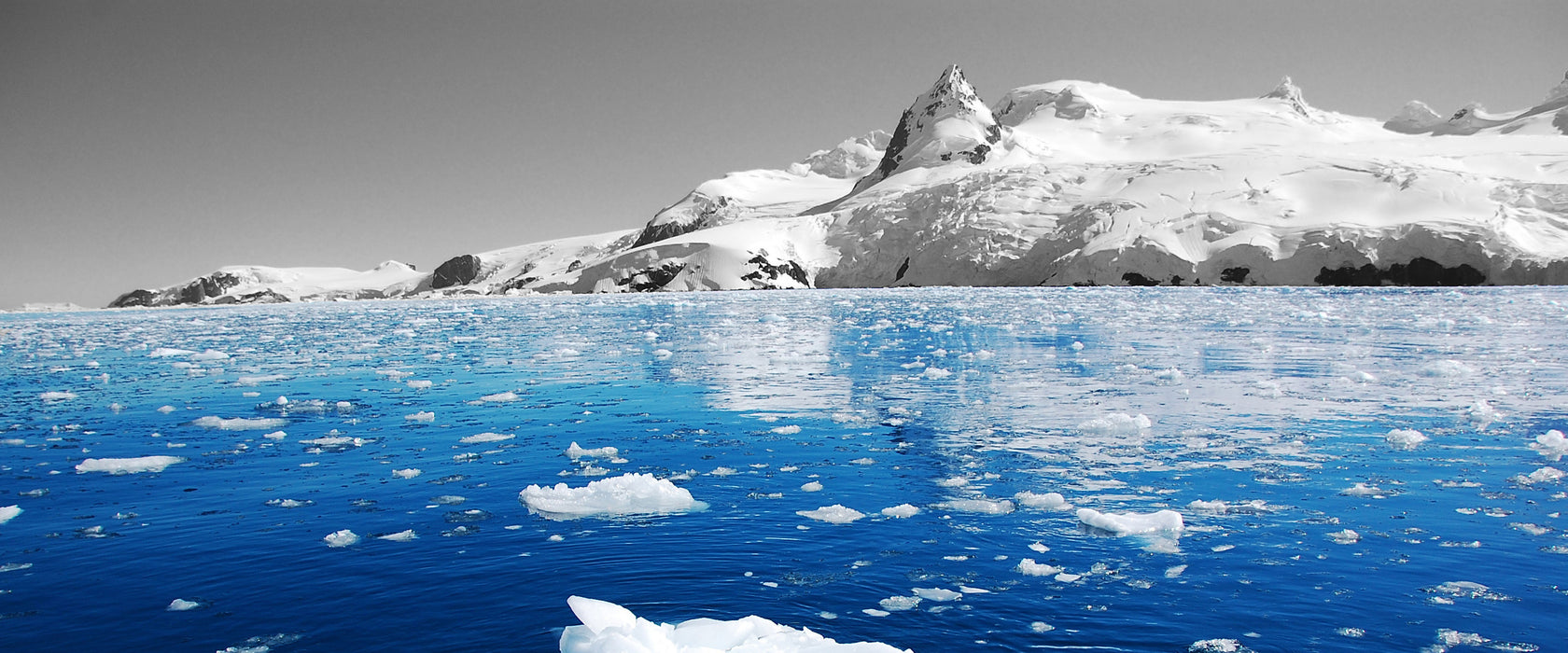 Eisbrocken im Meer, Glasbild Panorama