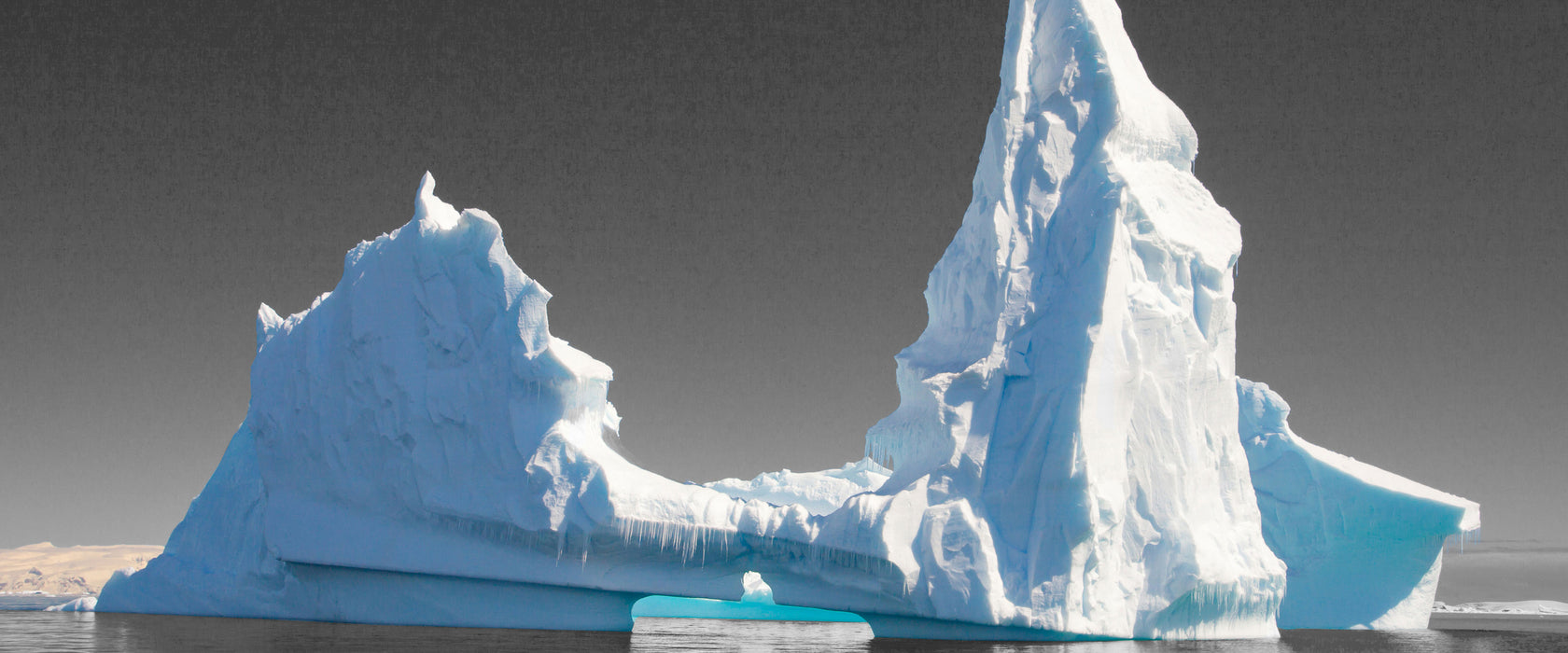 eindrucksvoller Eisberg, Glasbild Panorama