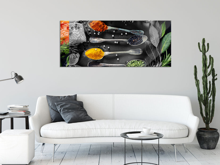 Gewürzmischung auf Löffeln, Glasbild Panorama