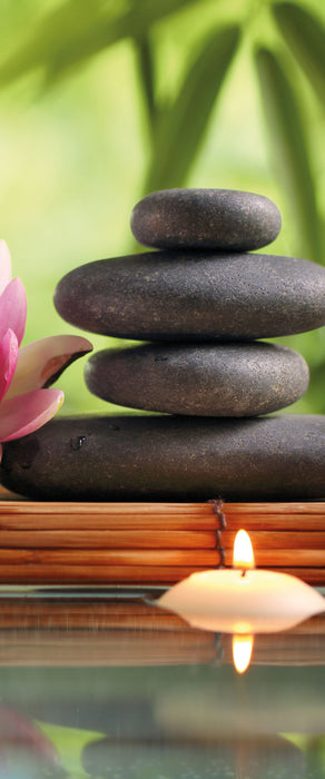 Seerose mit Zen Steinen und Kerzen, Glasbild Panorama