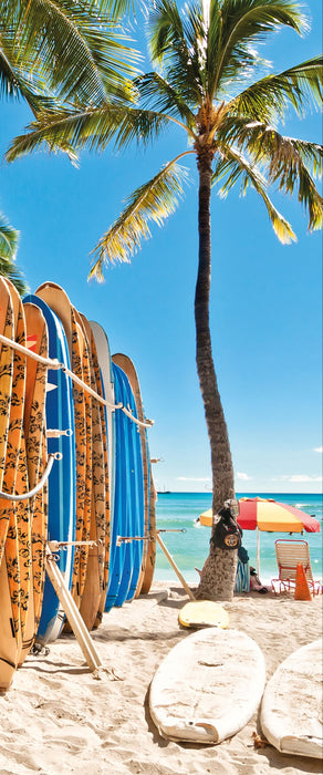 Surfboards am Strand, Glasbild Panorama