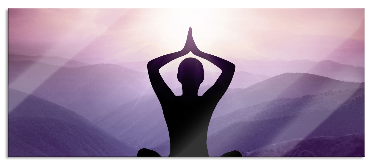 Pixxprint Meditierender Mann in den Bergen, Glasbild Panorama