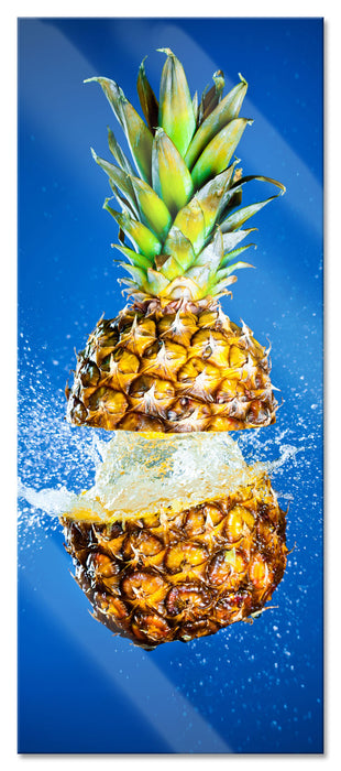 Pixxprint Ananas mit Wasser bespritzt, Glasbild Panorama