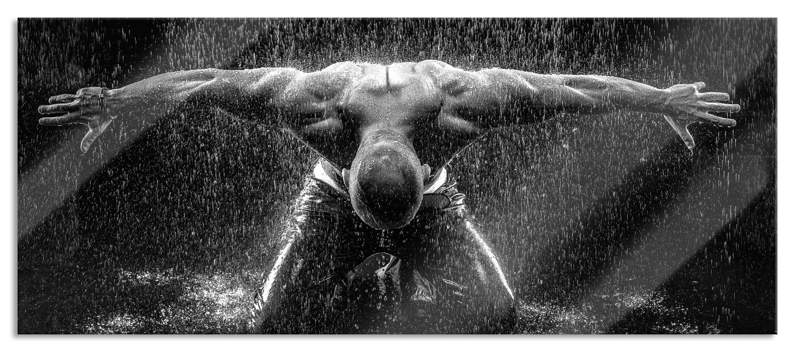 Pixxprint Bodybuilder im Regen Kunst B&W, Glasbild Panorama