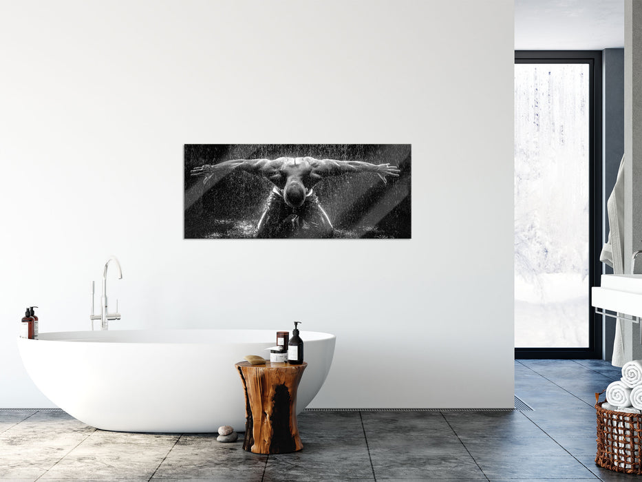 Bodybuilder im Regen Kunst B&W, Glasbild Panorama