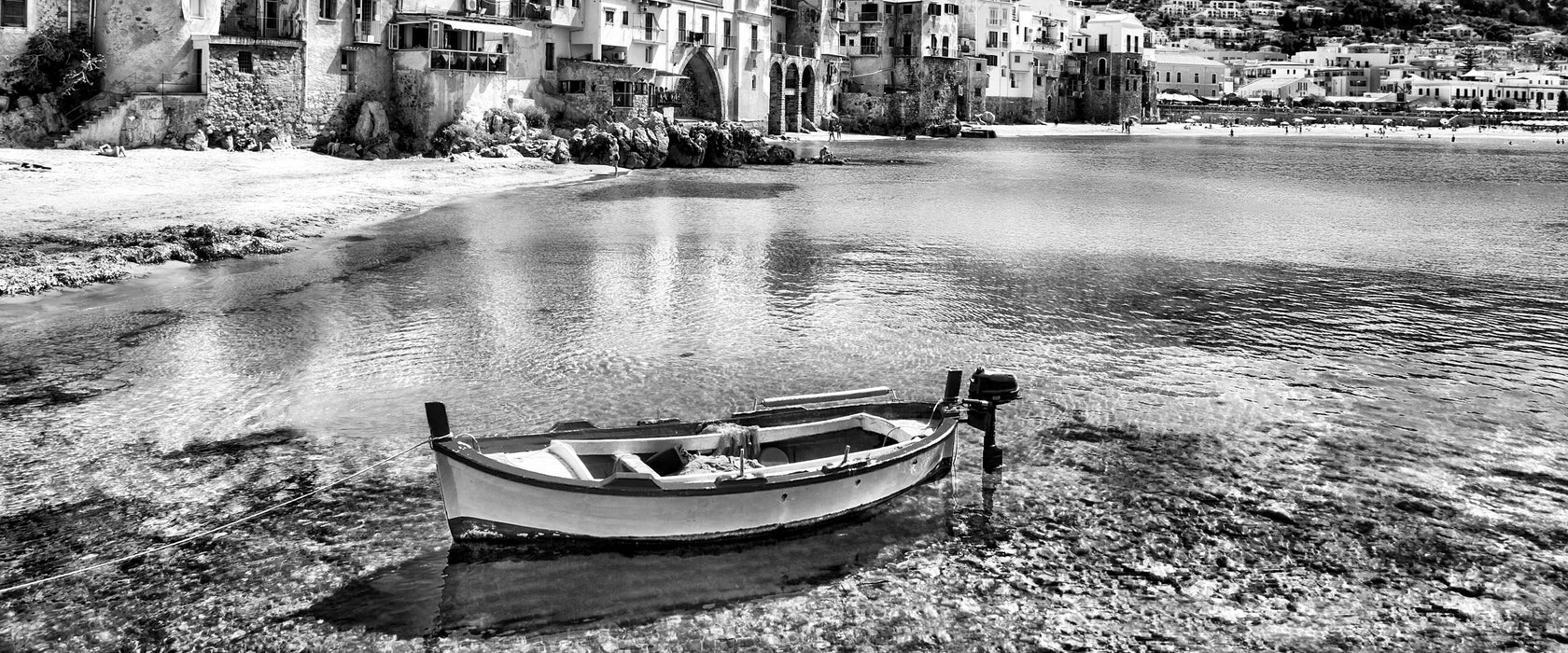 Wundervoller Blick auf Cefalu, Glasbild Panorama