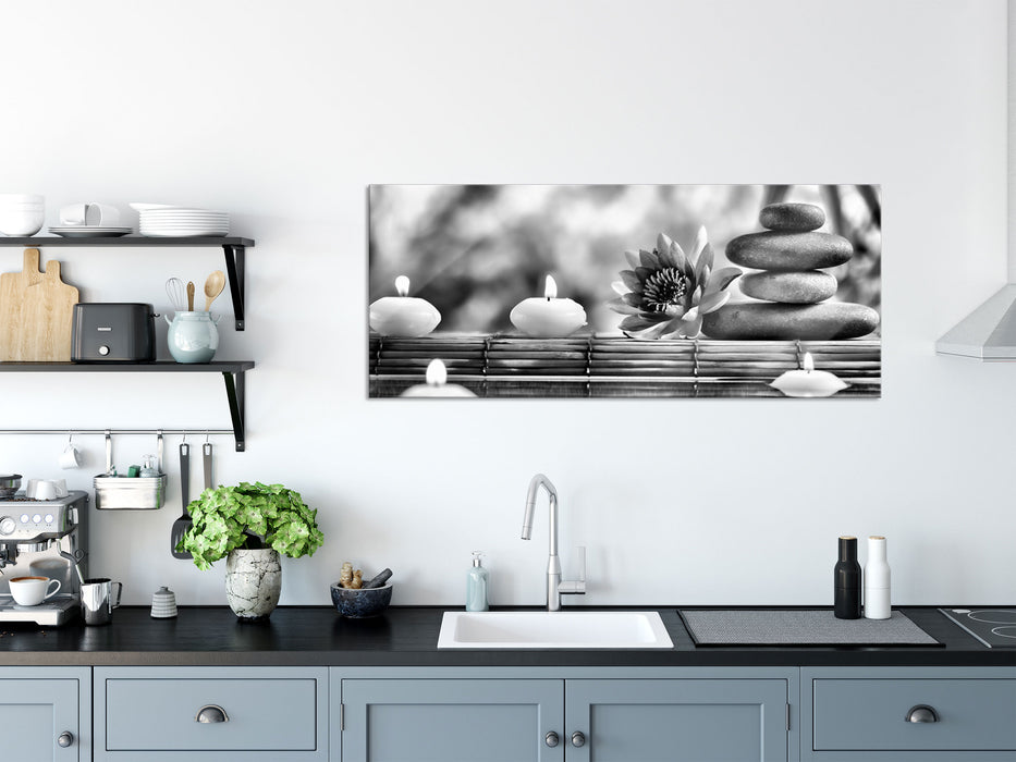 Seerose mit Zen Steinen im Tempel, Glasbild Panorama