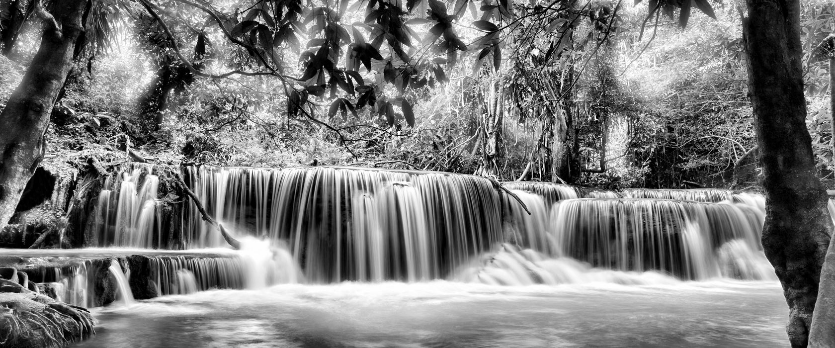 Kleiner Wasserfall im Dschungel, Glasbild Panorama