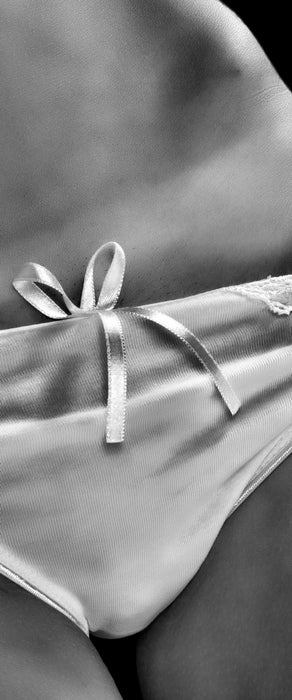 Sexy weiße Dessous, Glasbild Panorama