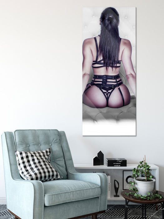 Brünette Frau in sexy Dessous, Glasbild Panorama