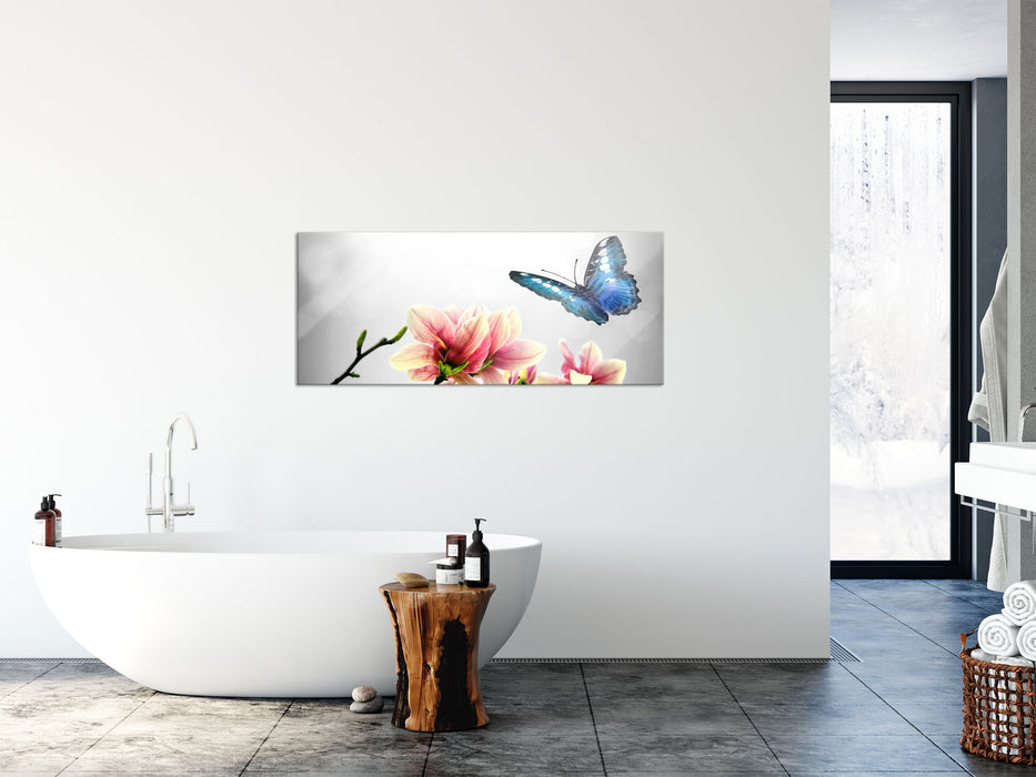 Schmetterling mit Magnolien-Blüte, Glasbild Panorama