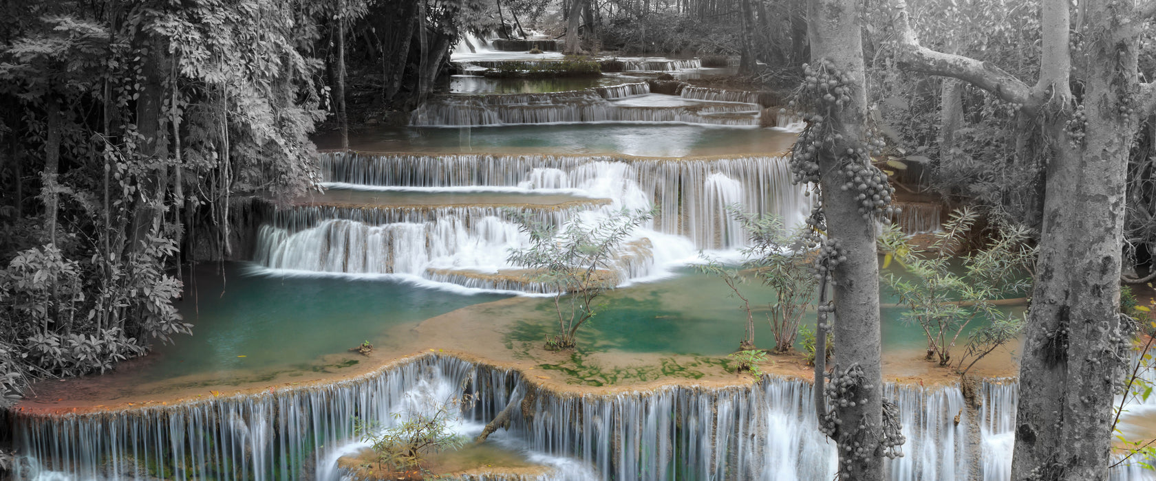 Wasserfall im Regenwald, Glasbild Panorama