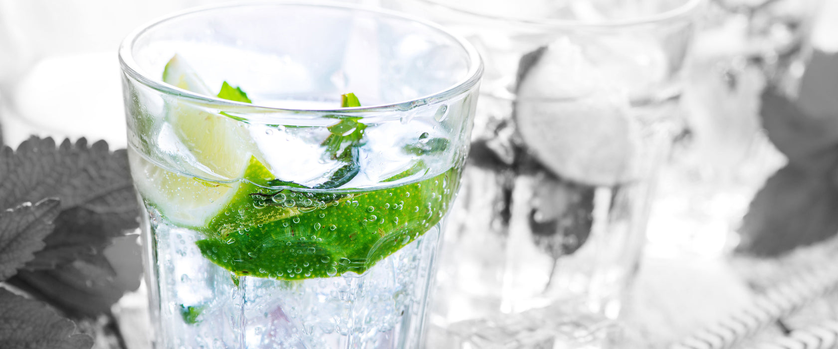 Mojito-Gläser mit Minze, Glasbild Panorama