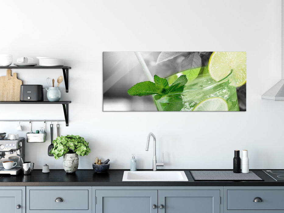 Erfrischender Mojito Cocktail, Glasbild Panorama