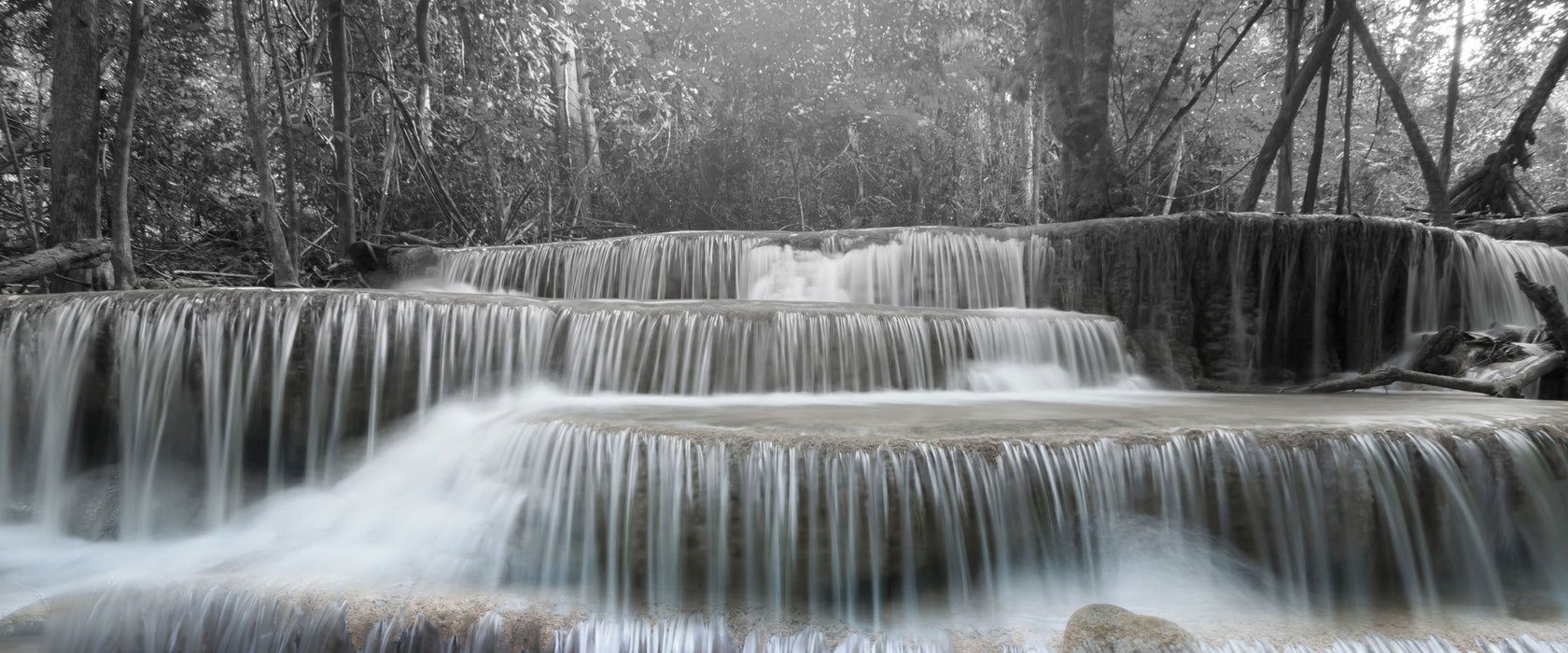 Wasserfall im Regenwald, Glasbild Panorama