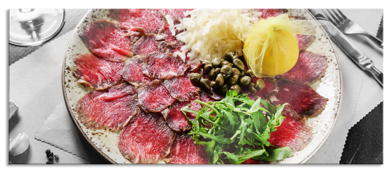 Pixxprint appetitliches Carpaccio, Glasbild Panorama