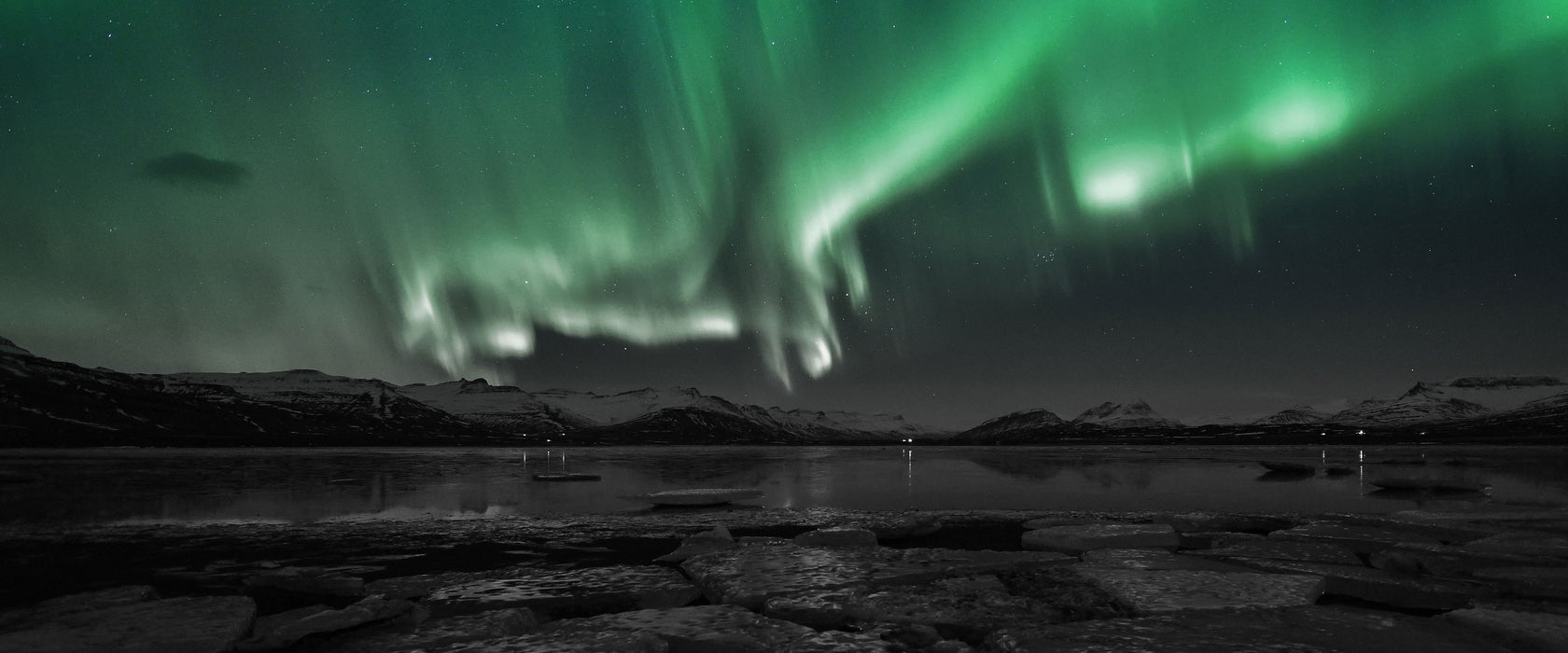 Polarlicht am Himmel, Glasbild Panorama