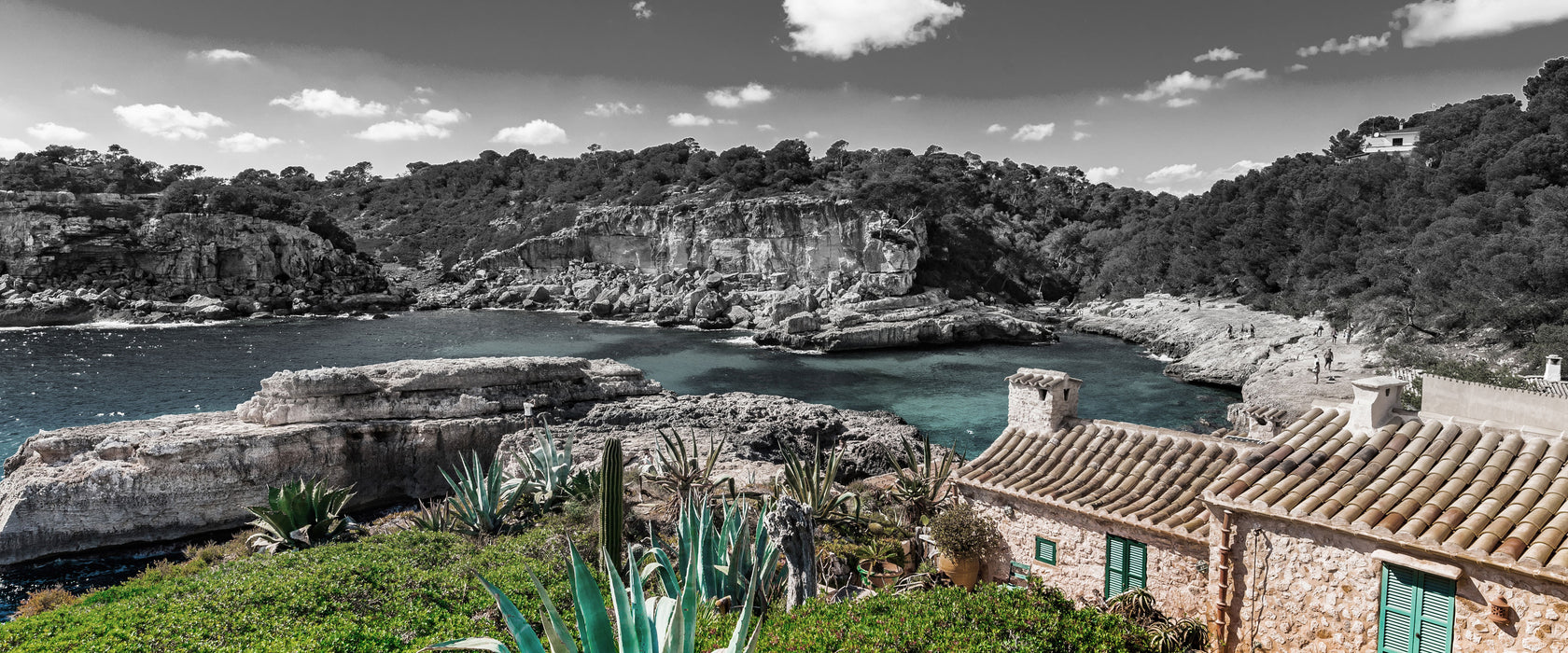 Ferienhaus an der spanischen Küste, Glasbild Panorama