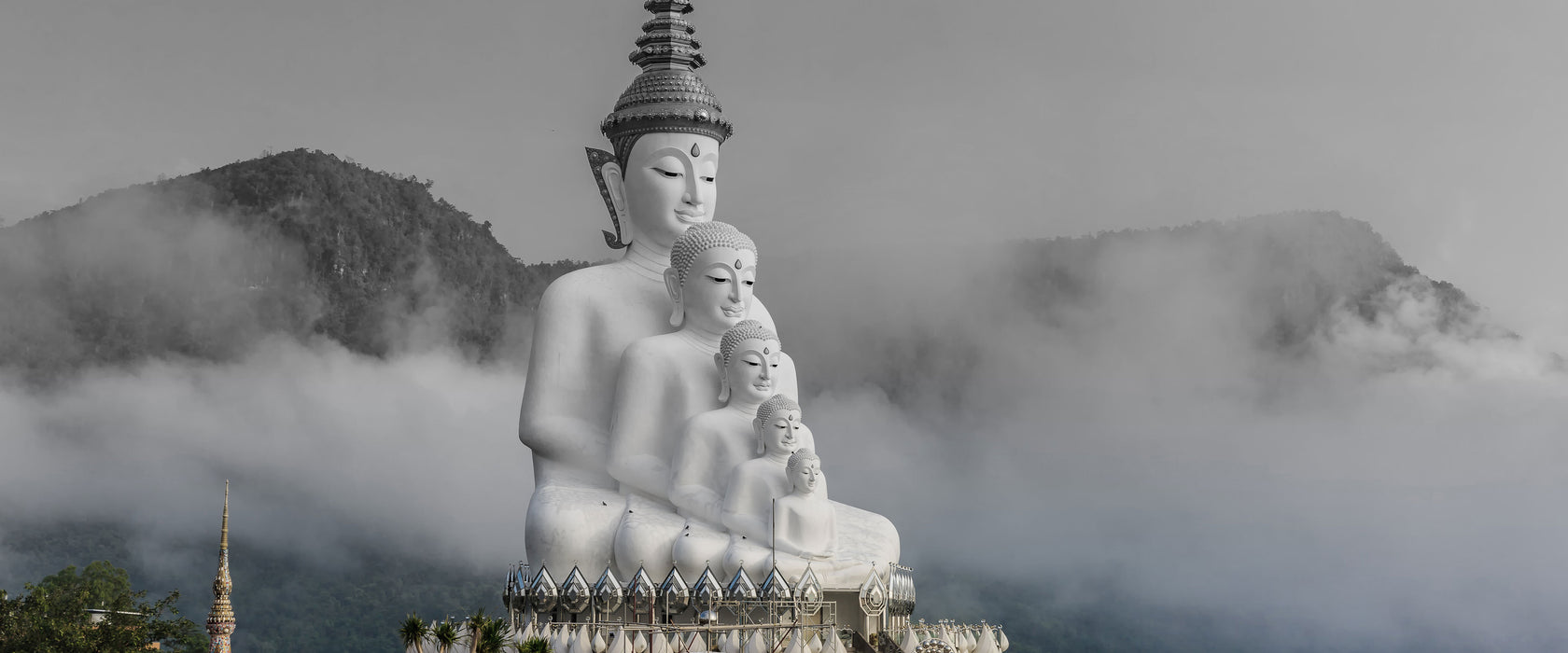 Buddha-Skulptur in Thailand, Glasbild Panorama