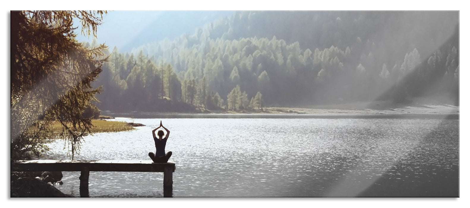 Pixxprint Yoga am See, Glasbild Panorama