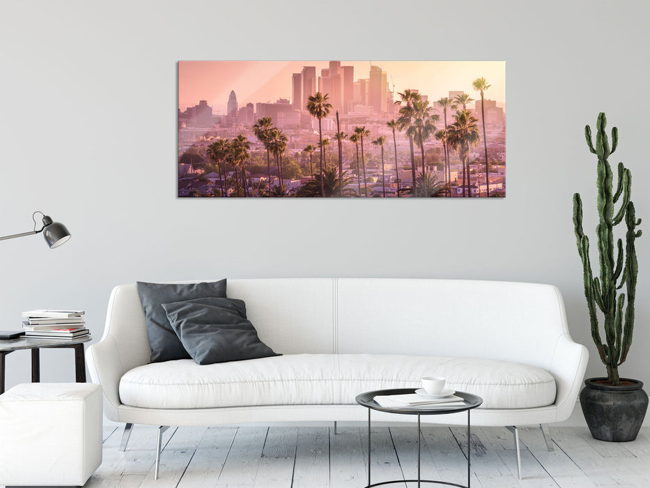 Palmen vor Skyline von Los Angeles, Glasbild Panorama