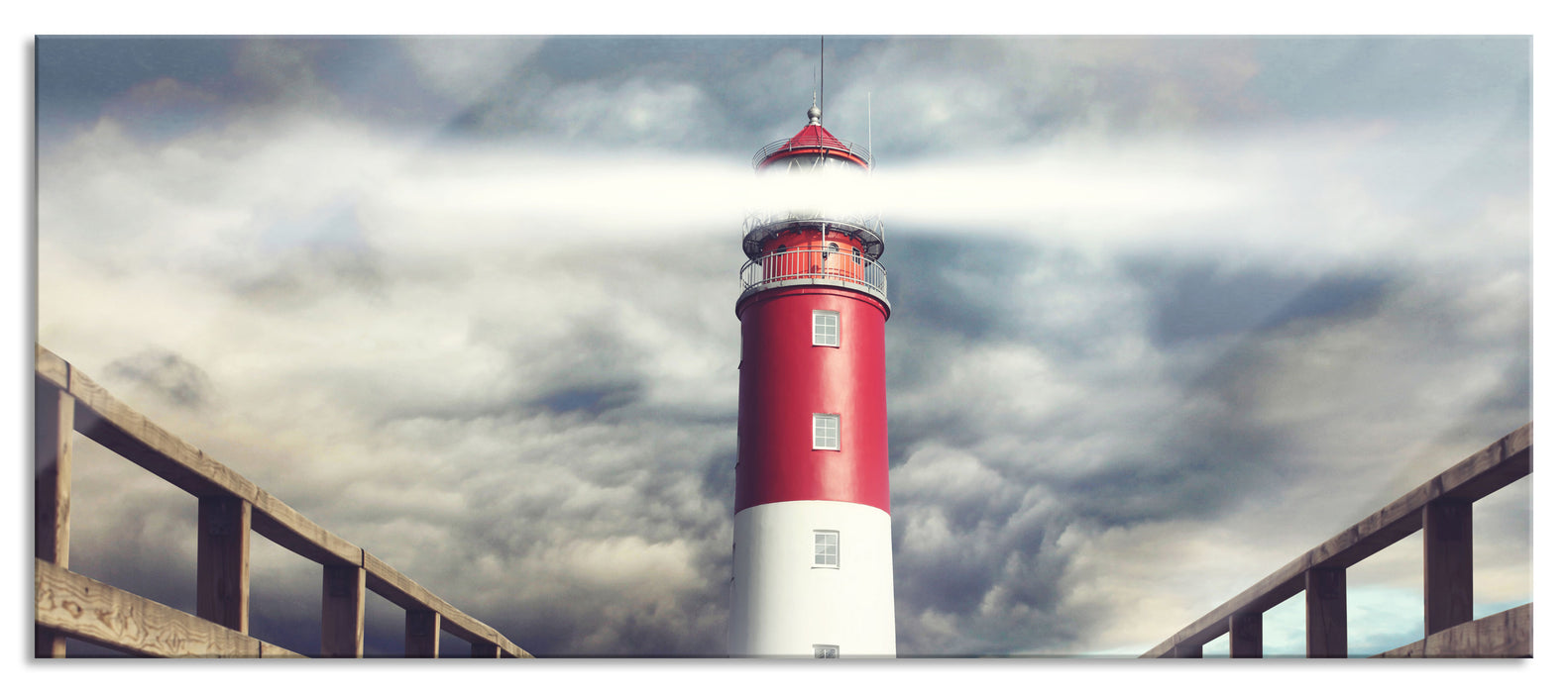 Pixxprint Leuchtturm am Ende eines Stegs, Glasbild Panorama