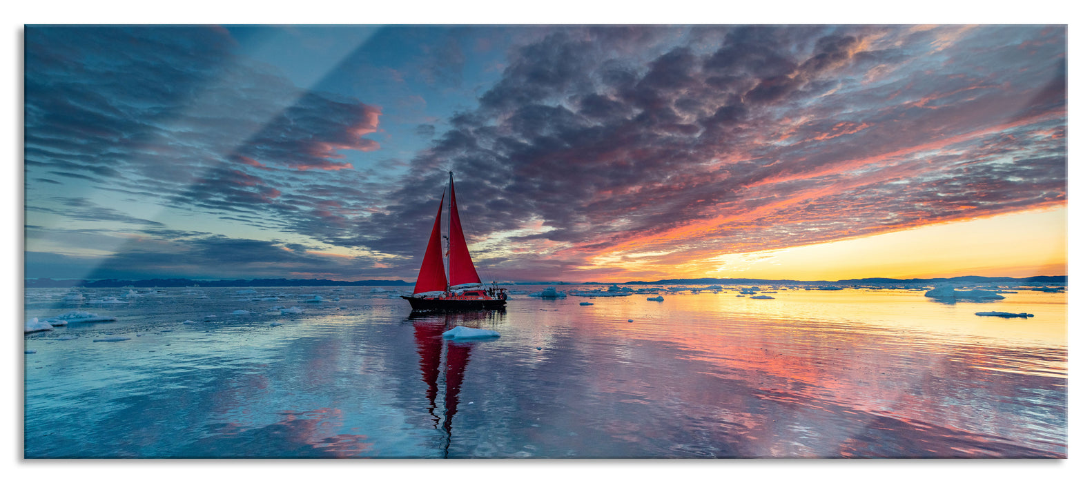 Pixxprint Einsames Segelboot in der Abenddämmerung, Glasbild Panorama