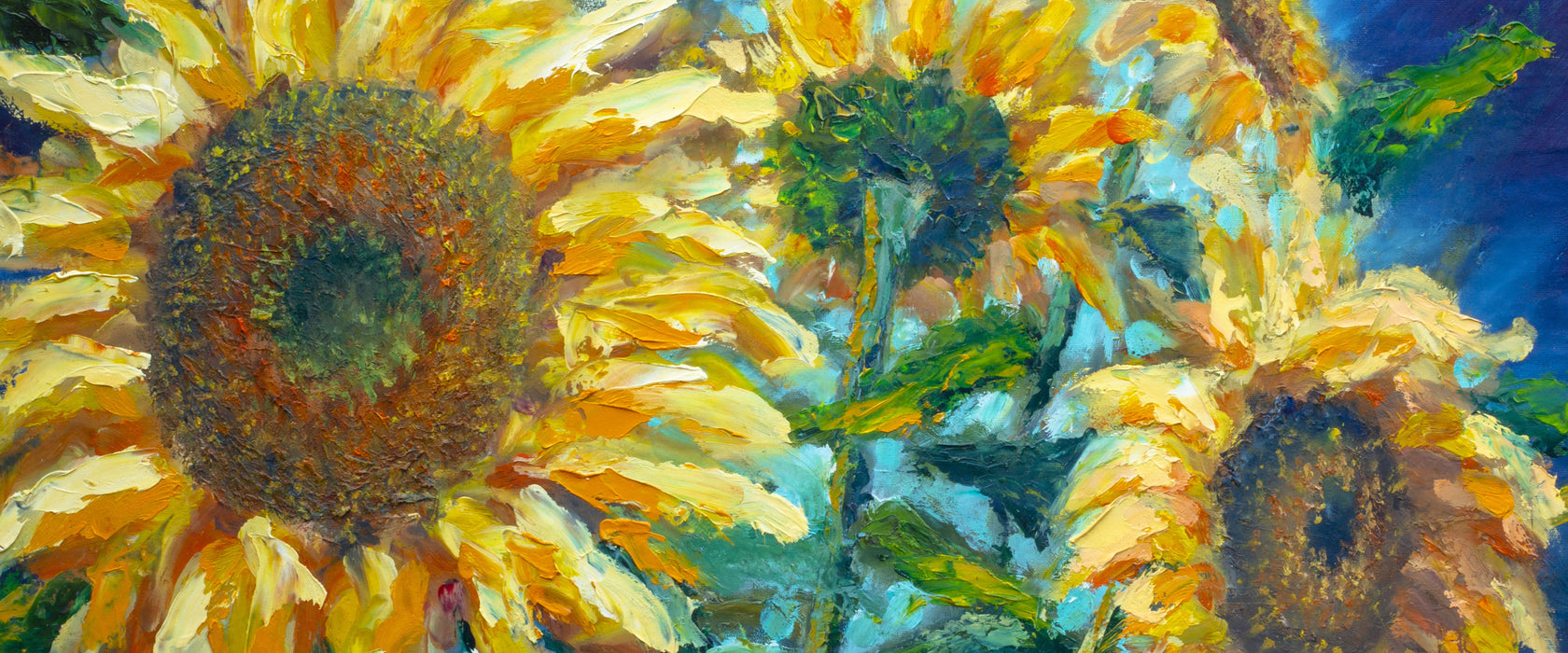 Sonnenblumen vor blauem Hintergrund, Glasbild Panorama