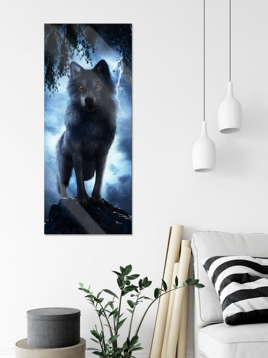 Böser Wolf bei Gewitter im Höhleneingang, Glasbild Panorama