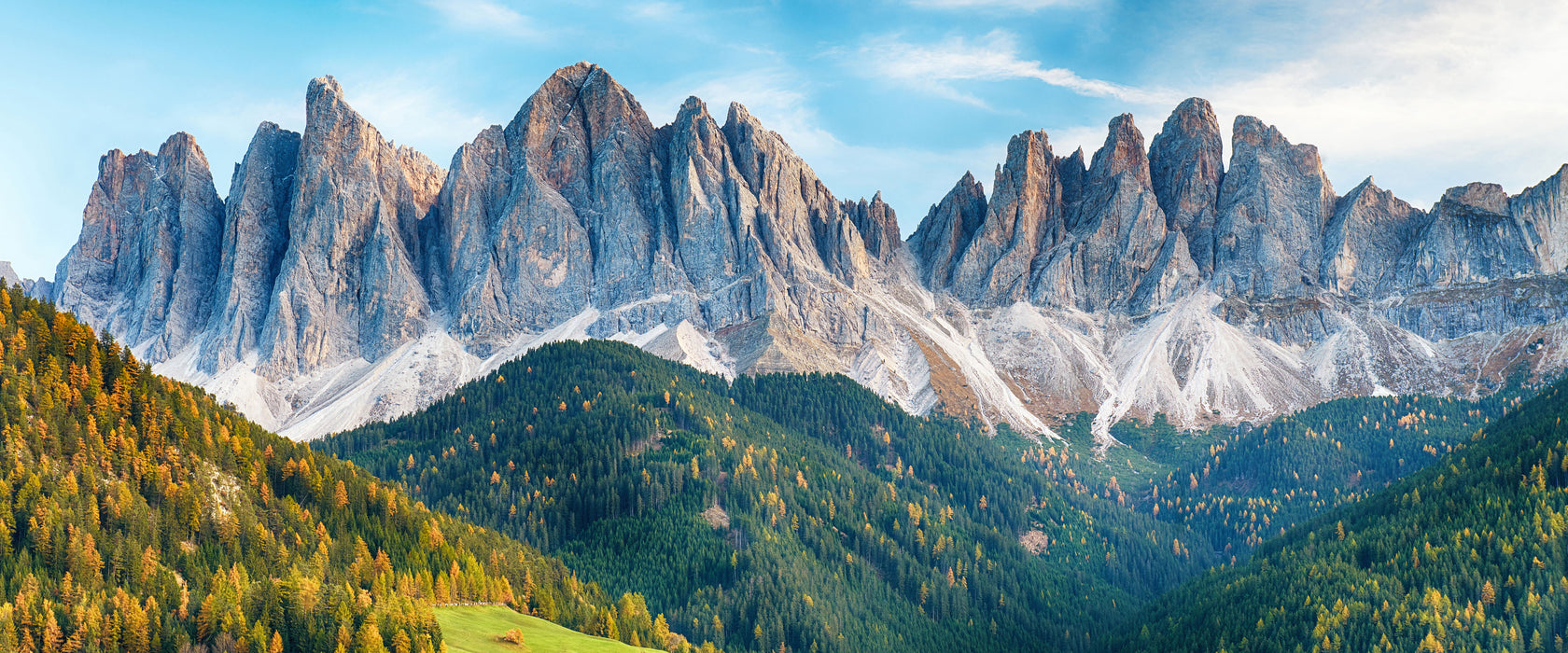 Bunte Waldlandschaft vor den Dolomiten, Glasbild Panorama