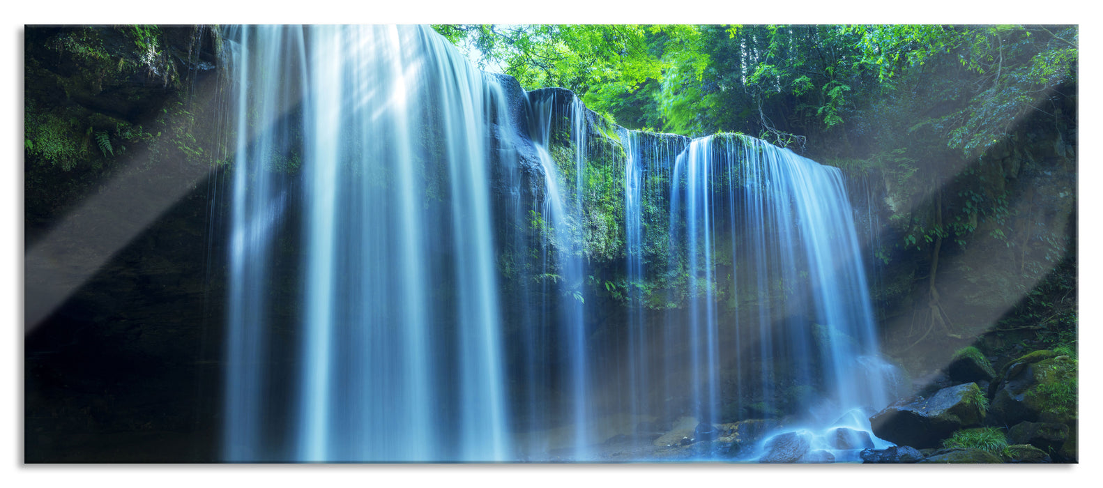 Pixxprint Tropischer Wasserfall im Wald, Glasbild Panorama