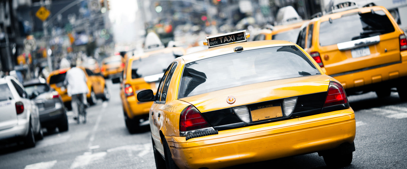 Gelbe Taxis am Times Square in New York, Glasbild Panorama