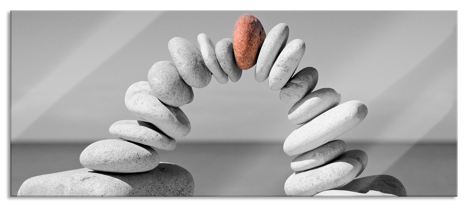 Pixxprint Brücke aus Zen Steinen am Meer B&W Detail, Glasbild Panorama